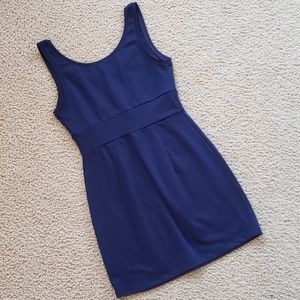 Beautiful Purple Dress w Soft Pleats & Stretch